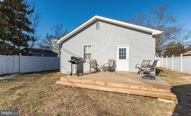 Building Photo - 1375 Lesher Ave