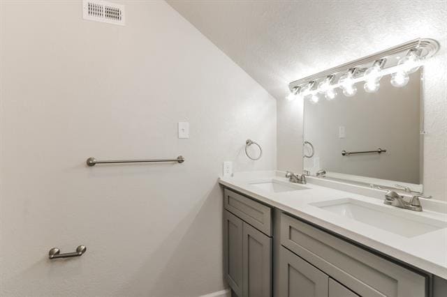 Building Photo - 1421 Pine Hill Dr