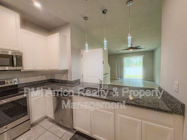 Building Photo - 2144 Laceflower Dr