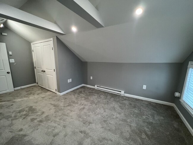 Building Photo - Awesome 3 bedroom 1.5 bath in Lower Macung...