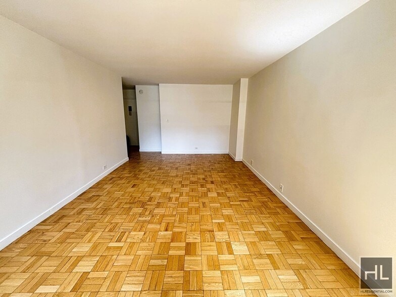 Building Photo - Fourth Avenue