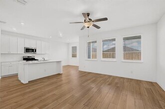 Building Photo - 1129 Flameleaf Dr