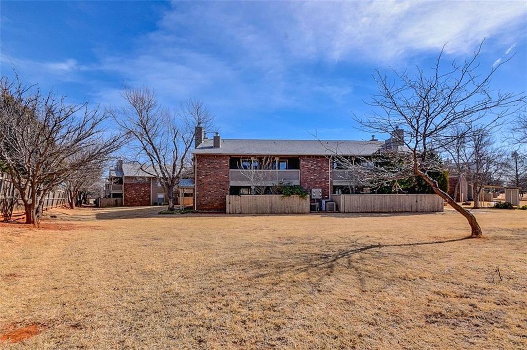 Building Photo - 11431 Springhollow Rd