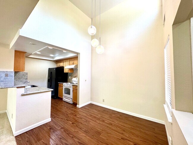 Building Photo - 6436 Buena Vista Dr