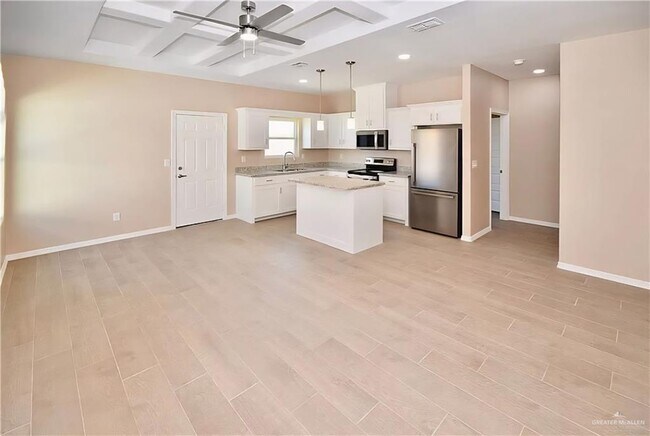 Building Photo - 23 West Dr