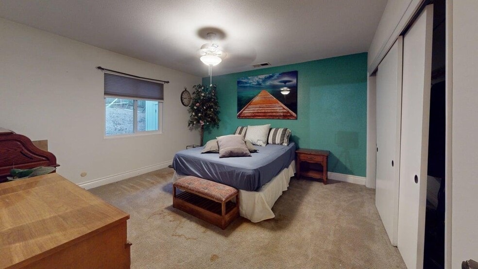 Building Photo - 106 Valley View Dr