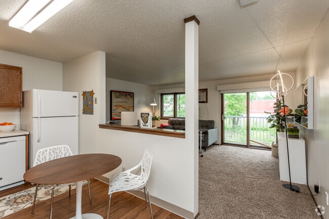 2BR E - Overview - Riverbirch