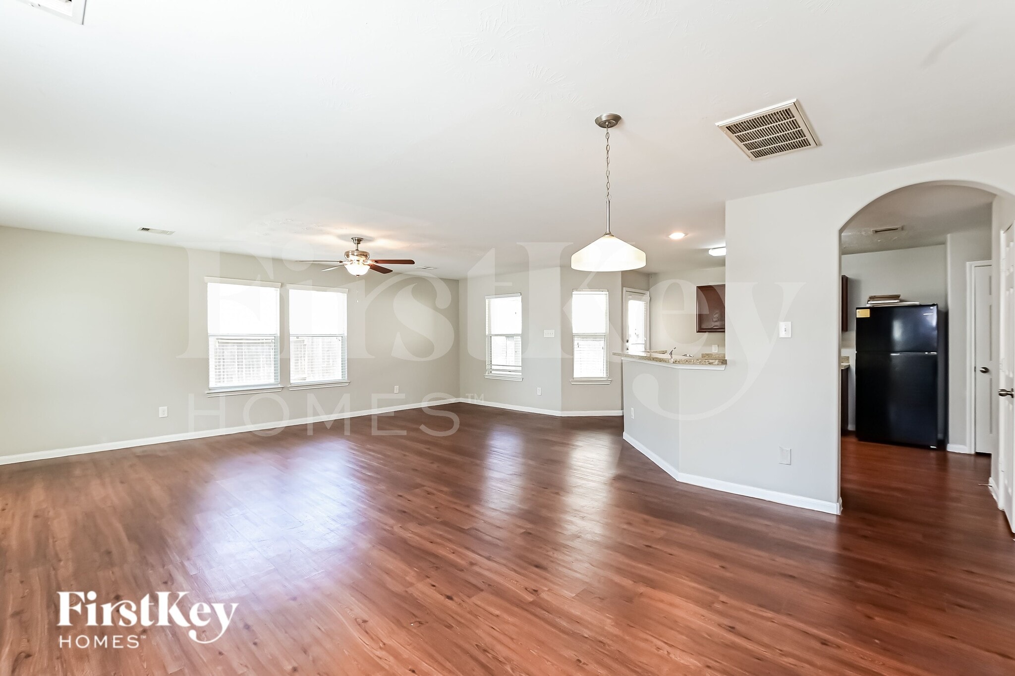 Building Photo - 886 Sun Prairie Dr