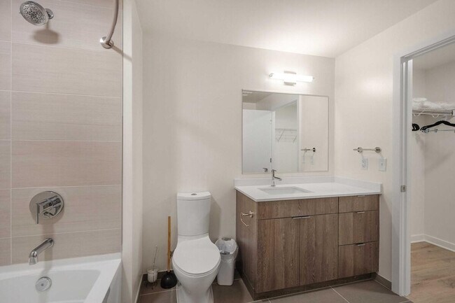 Building Photo - 1051 First St NE