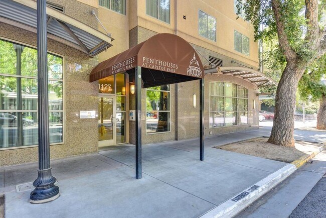 Building Photo - 1127 15th St
