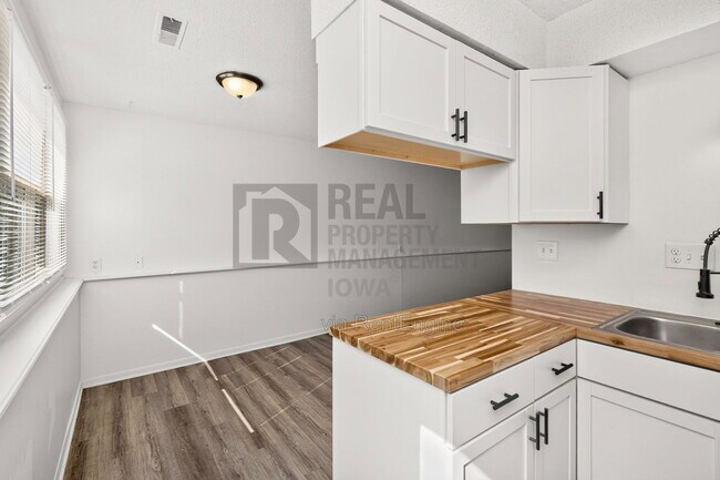 Building Photo - 3414 SW 42nd St
