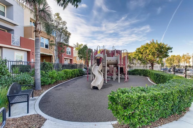 Building Photo - Beautiful and Modern Townhome in The Bay at Point Loma Condominiums