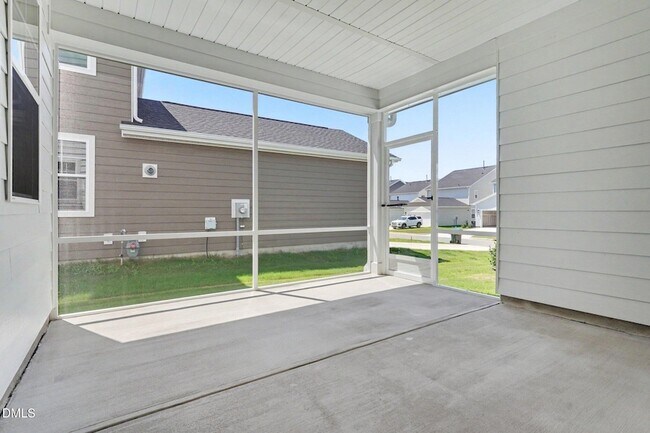 Building Photo - 321 Golden Trace Dr