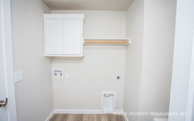 Building Photo - 310 E 77th St