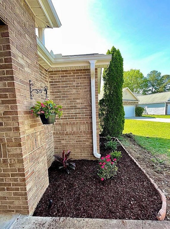 Building Photo - 105 Ainsley Ct