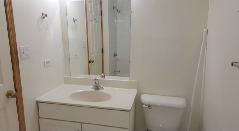 Building Photo - 1520 W Superior St