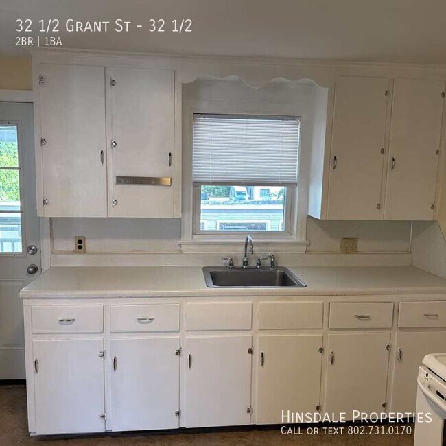 Building Photo - 32 1/2 Grant St-32 1/2