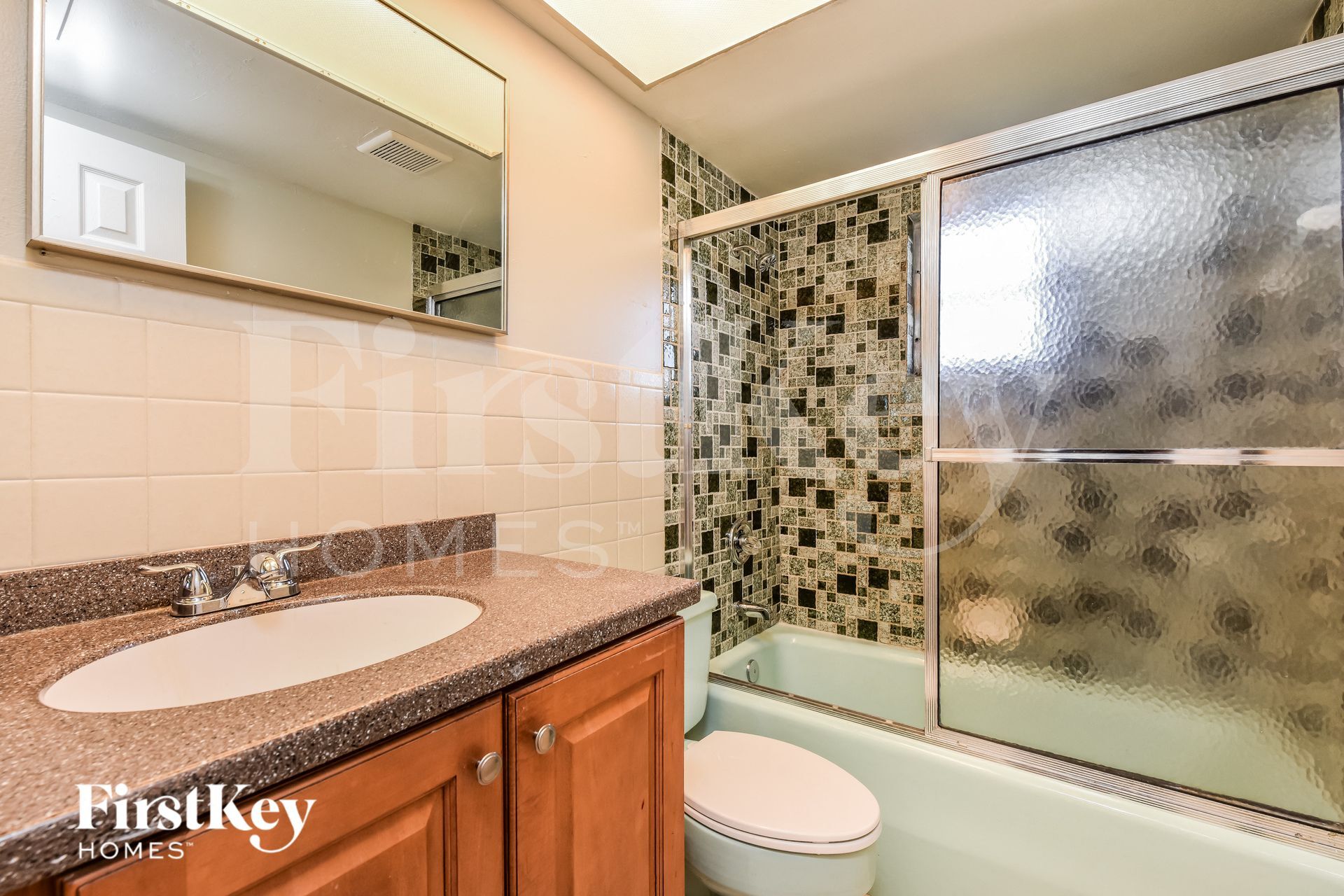 Building Photo - 1431 SE 35th St