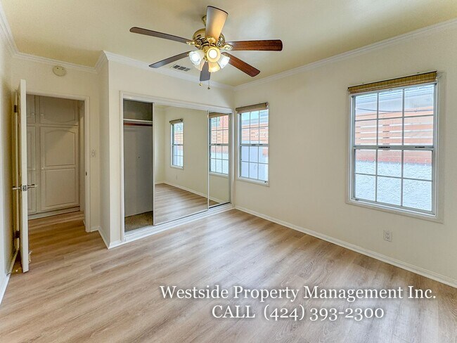 Building Photo - 8120 Glider Ave