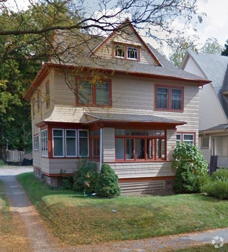 Building Photo - 44 Wellington Ave
