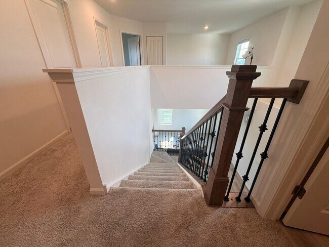 Building Photo - 2411 Fairfield Ave