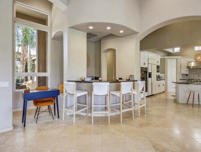 Building Photo - 81045 Golf View Dr