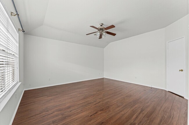 Building Photo - 12251 Noco Dr