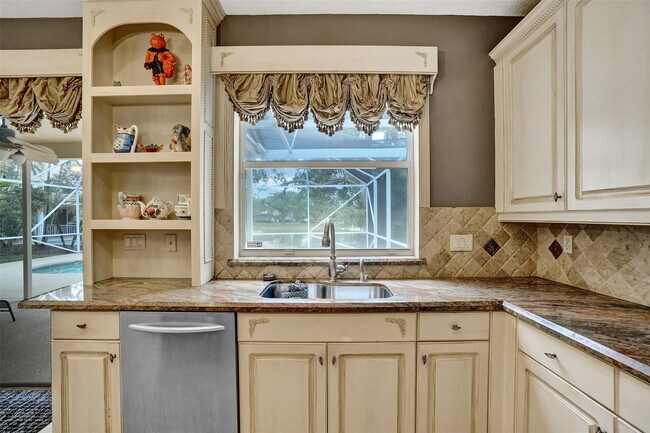 Building Photo - 10442 NW 60th Pl