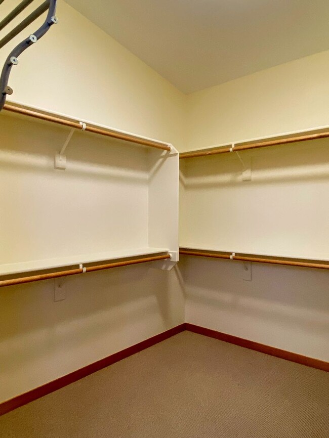 Building Photo - Eagle Crest Condo at Lone Pine