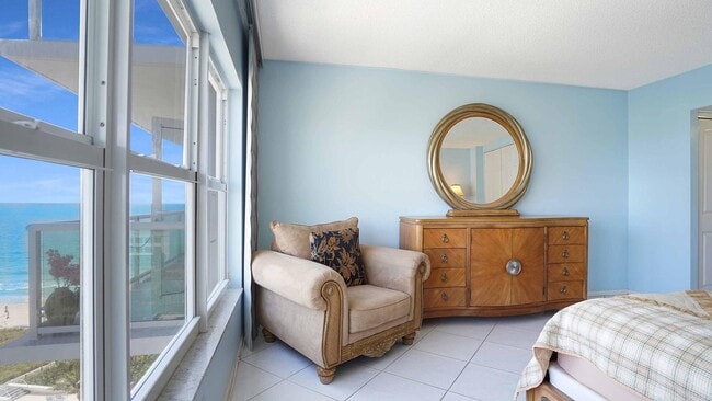 Building Photo - 3550 Galt Ocean Dr