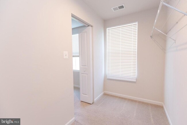 Building Photo - 228 Chandlers Glen Dr