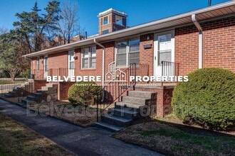 Building Photo - 215 McIver St