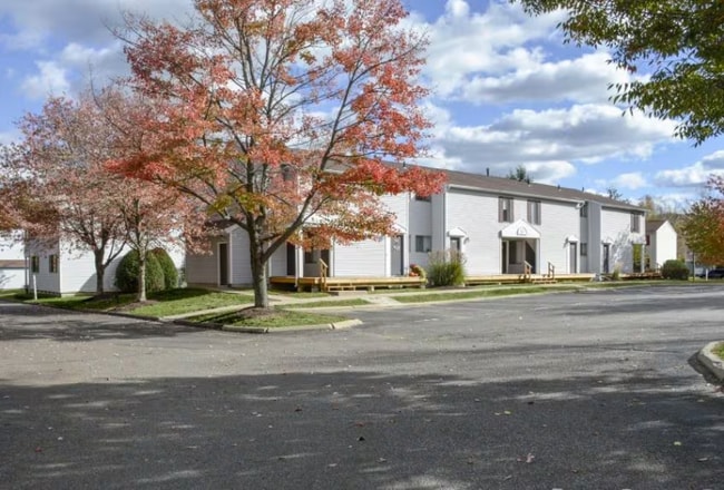 Building Photo - 168 Fox Hill Ln