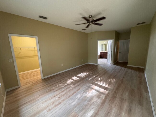 Building Photo - Luxury Living in SummerGlen – Updated 3-Be...
