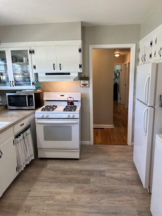 Building Photo - 601 E McKissock St