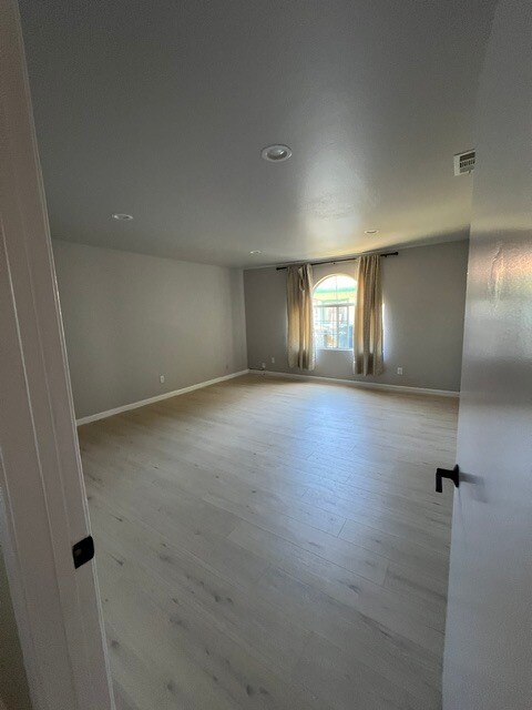 Building Photo - 8461 San Juan Ave