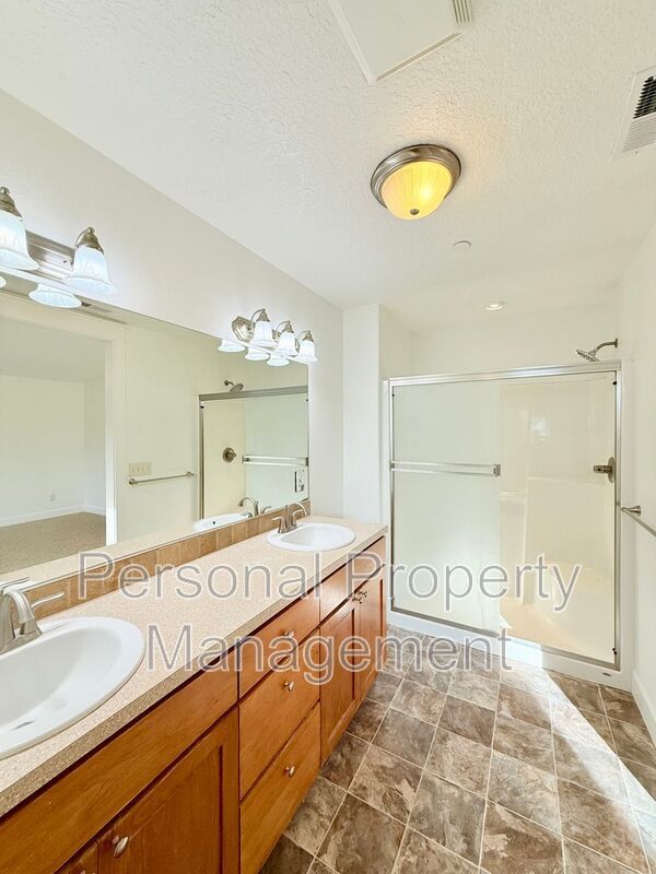 Building Photo - 3344 NW 47th Dr