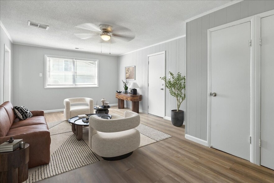 Building Photo - 2724 Steele St