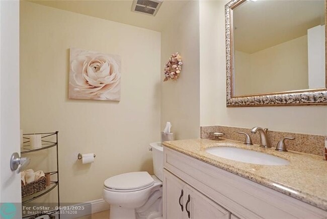Building Photo - 3750 Galt Ocean Dr