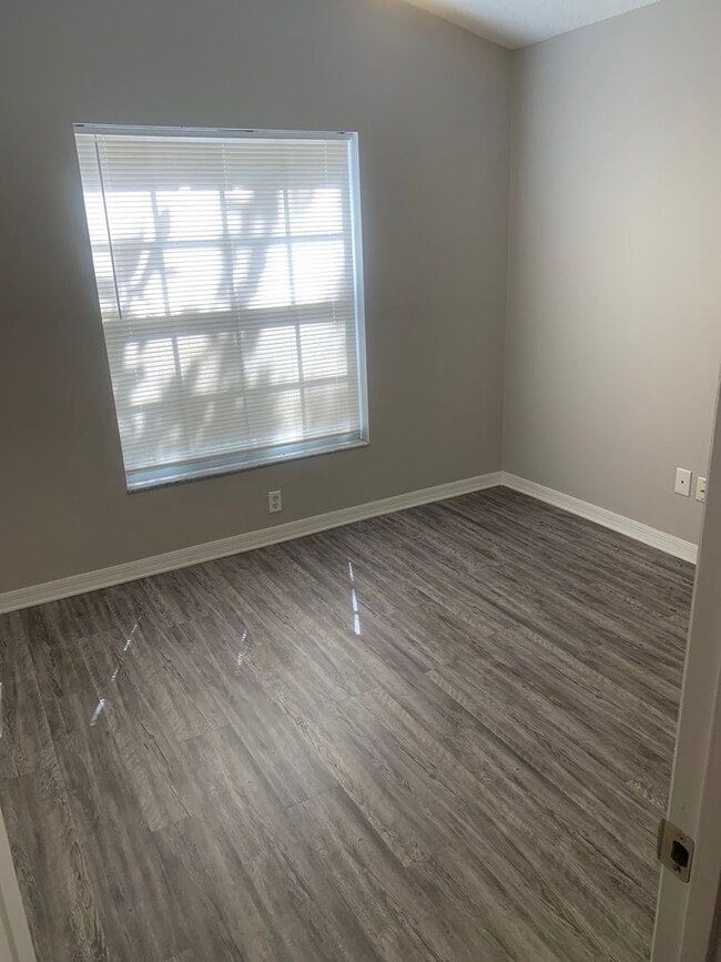 Building Photo - FOR RENT!!! BEAUTIFUL AND UPDATED 3 BED 2 ...