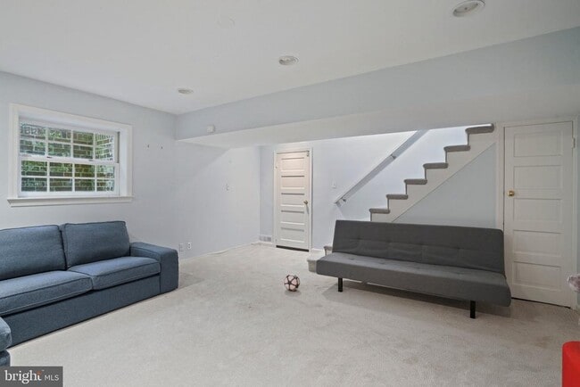 Building Photo - 5320 Albemarle St