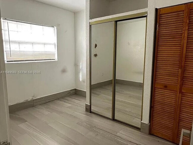 Building Photo - 5737 SW 6th St