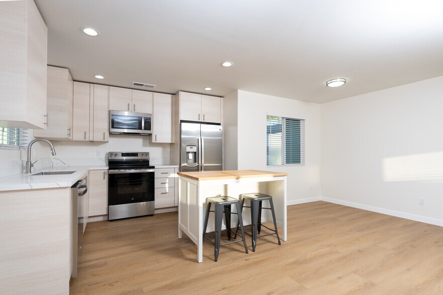 Building Photo - 4826 Rolando Blvd