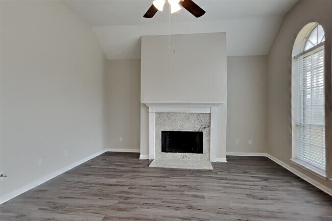 Building Photo - 11414 Oak Lake Glen Cir
