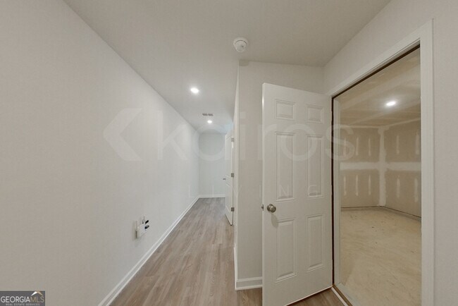 Building Photo - 341 Ironwood Ct