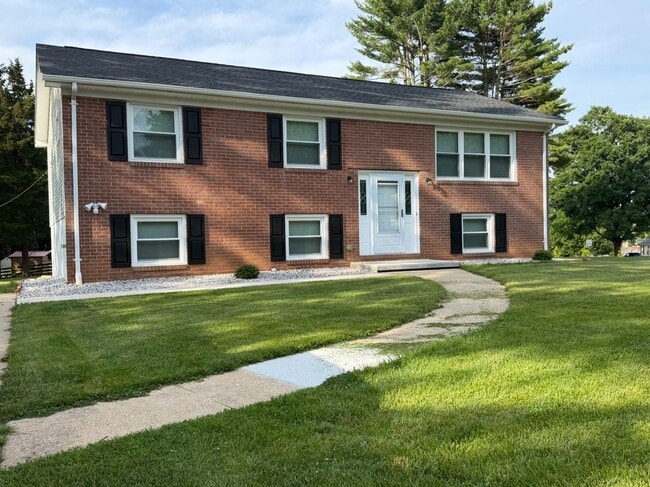 Building Photo - 2314 Cox Rd