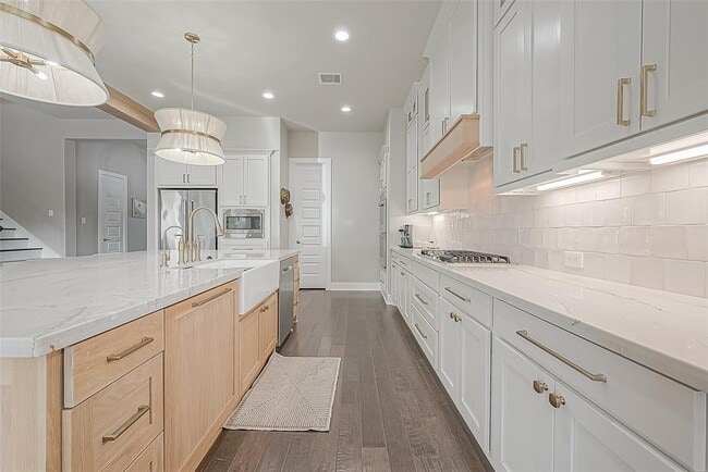 Building Photo - 30 Argosy Bend Pl