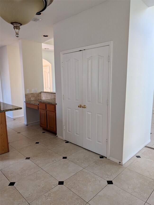 Building Photo - 15222 Holland Fields Cir