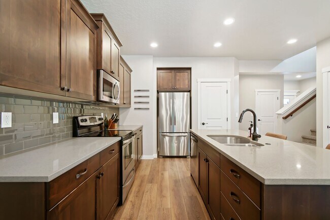Building Photo - 4 bedroom, 3 bathroom Home located in the heart of Meridian!