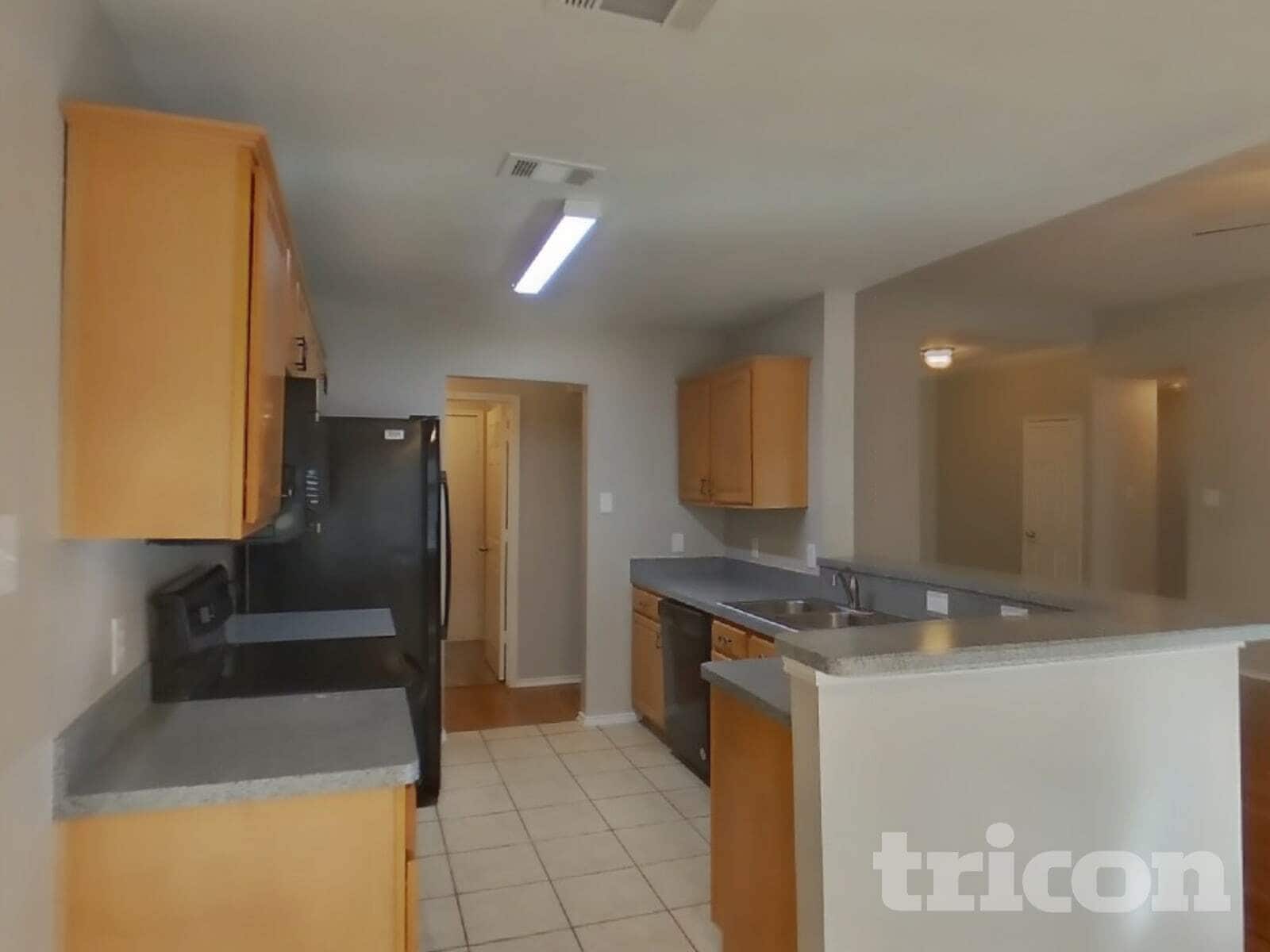 Building Photo - 917 Red Oak Trails